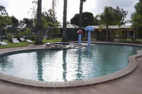 Country Inn Cobram Barooga Golf Club Motel - Accommodation Newcastle 2