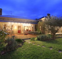 Lochinver Farm Homestead  Cottages - Accommodation Newcastle