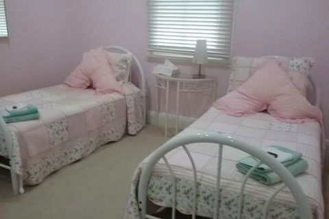 Langley Cottage B & B - Accommodation Newcastle 3