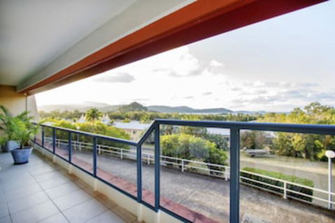 Aqua Marine Boutique Apartment - Accommodation Newcastle 0