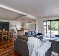 Tasman Surf House - Accommodation Newcastle
