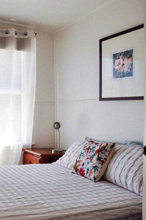 FALMOUTH Seadrift Cottage - Accommodation Newcastle 3