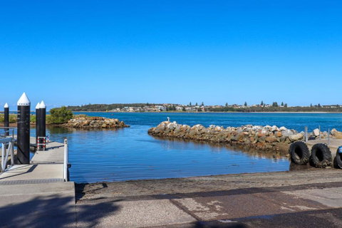 Blacksmiths Sea Breeze - Accommodation Newcastle 2