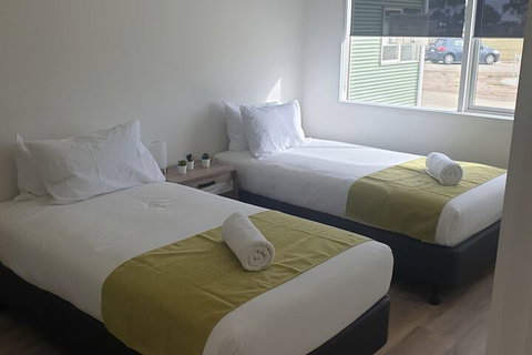 Lara Lodge - Accommodation Newcastle 1