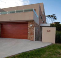 Eastern Beach - Accommodation Newcastle
