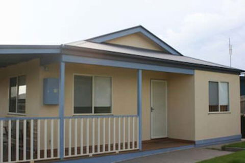 La Vista - Accommodation Newcastle 0