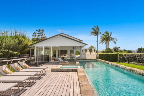 A PERFECT STAY - Villa St Helena - Accommodation Newcastle 3