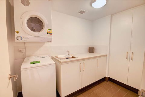 Seapoint 109 - Accommodation Newcastle 1