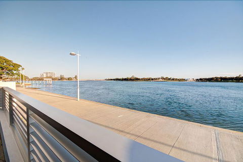 Seapoint 109 - Accommodation Newcastle 2