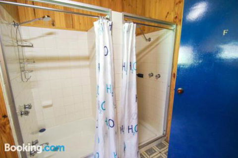 Sambar Lodge - Accommodation Newcastle 5