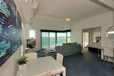 Sea Side 411 - Accommodation Newcastle 7