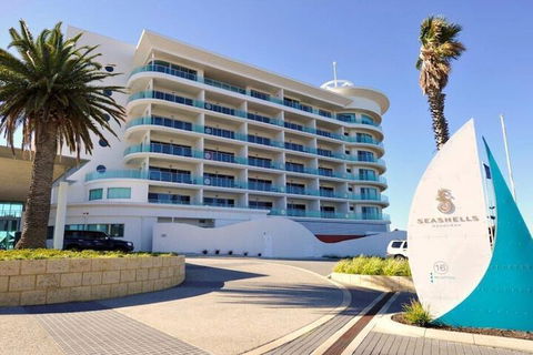 Sea Side 411 - Accommodation Newcastle 1