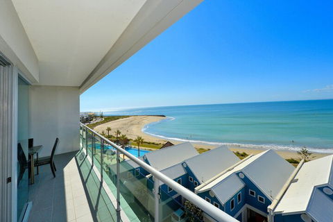 Sea Side 508 - Accommodation Newcastle 4