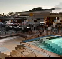 New Crossing Place Motel  Apartments - Accommodation Newcastle