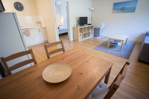 The Blue Door Villa - Accommodation Newcastle 7