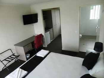 Dooleys Capella Tavern And Motel - Accommodation Newcastle 4
