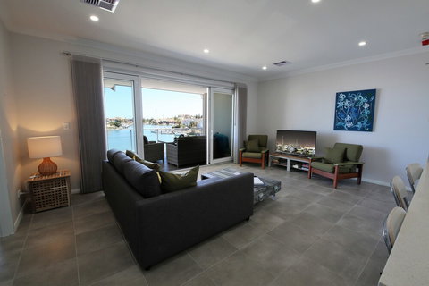 Marina Views At Mindarie Marina - Accommodation Newcastle 5