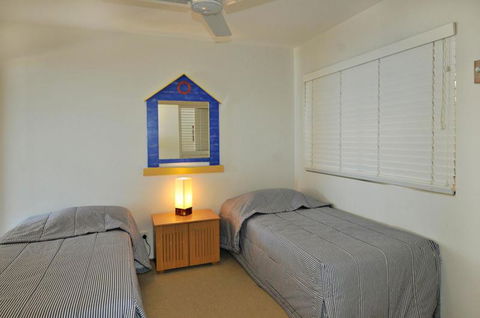 Your Home From Home With Ocean Views - Accommodation Newcastle 3