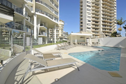 The Garland At Rainbow Bay - Accommodation Newcastle 2