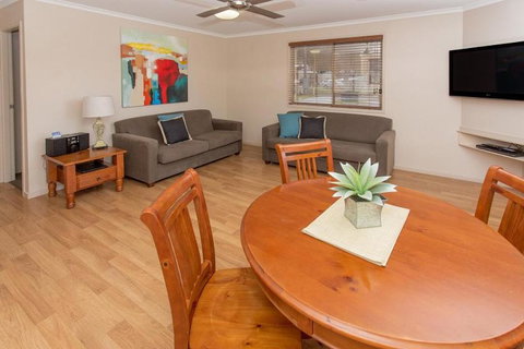 Paradise Tourist Park - Accommodation Newcastle 5