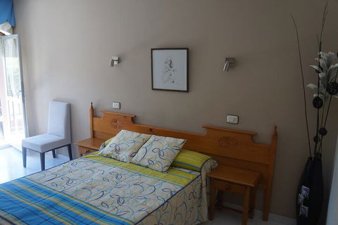 Boutique Stays Hidden Sanctuary - Accommodation Newcastle 6