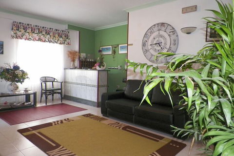 Boutique Stays Hidden Sanctuary - Accommodation Newcastle 2