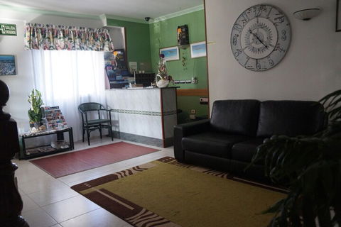 Boutique Stays Hidden Sanctuary - Accommodation Newcastle 3
