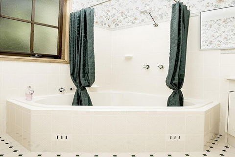 Kalimna Spa Room - Accommodation Newcastle 2