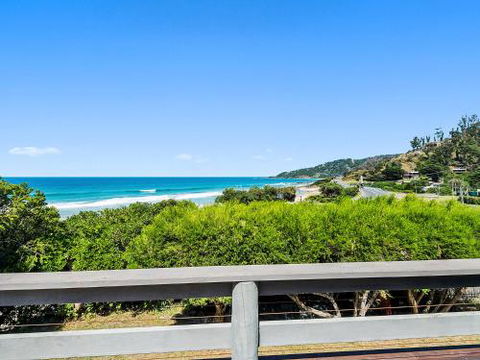 The Surf Shack - Accommodation Newcastle 0