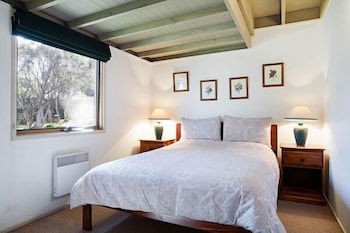 Arapaho - Accommodation Newcastle 2