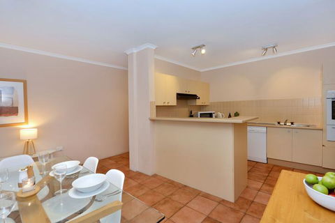 Paringa Beachfront Apartments - Accommodation Newcastle 6