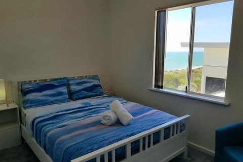 Caravel Beach House Mandurah - Accommodation Newcastle 6