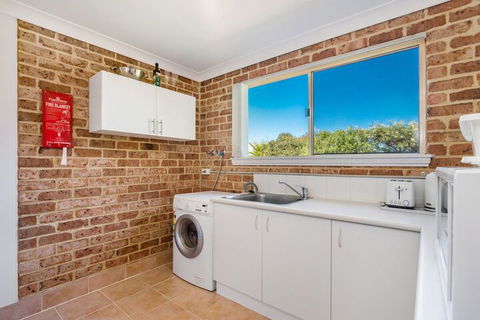 Chez Boulders - Accommodation Newcastle 2