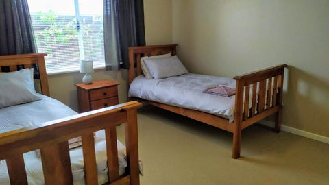 Halls Head Holiday Home - Accommodation Newcastle 6