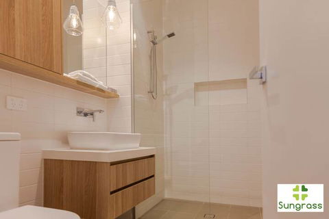 SOKO Waterfront - Accommodation Newcastle 6