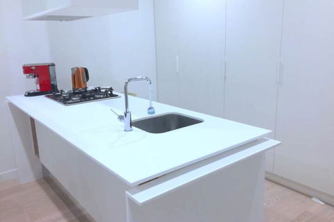 Brand New Stunning Home With Garden - Accommodation Newcastle 4