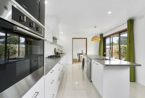 Fairhills - Beautifully Styled - Accommodation Newcastle 1