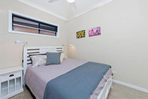 Apricari Oasis By The Sea - Accommodation Newcastle 2