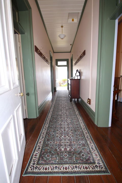 Lavender Vale Cottages - Accommodation Newcastle 4