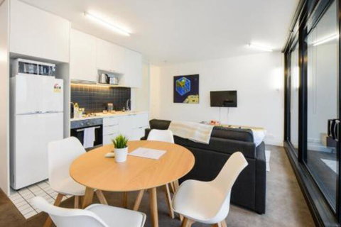 Canvas Suites On Abeckett - Accommodation Newcastle 6
