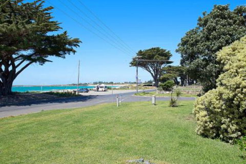 Beach Break - Accommodation Newcastle 1