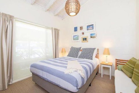 Beach Break - Accommodation Newcastle 0