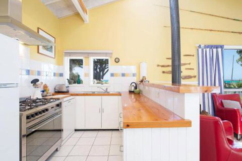 Beach Break - Accommodation Newcastle 3