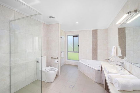 Ironbark Villa 4 - Accommodation Newcastle 1