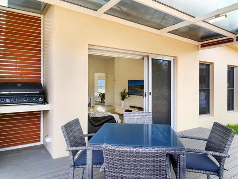 Ironbark Villa 6 - Accommodation Newcastle 3