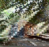 The Little Bush Hut - Accommodation Newcastle