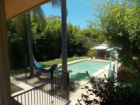 Hidden Oasis - Accommodation Newcastle 3