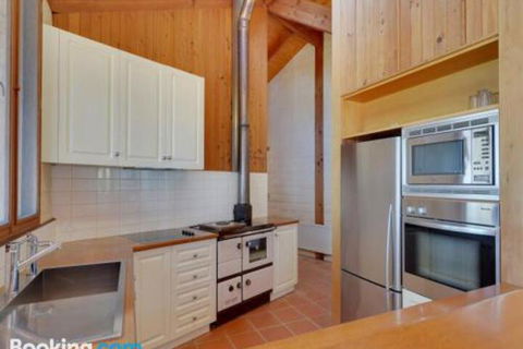 Tinderbox Cliff House - Accommodation Newcastle 4
