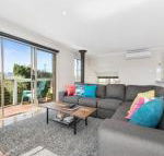 Coral Reef - Accommodation Newcastle