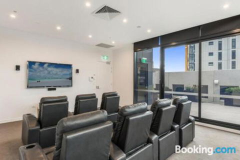 Habitat Complex - Accommodation Newcastle 4